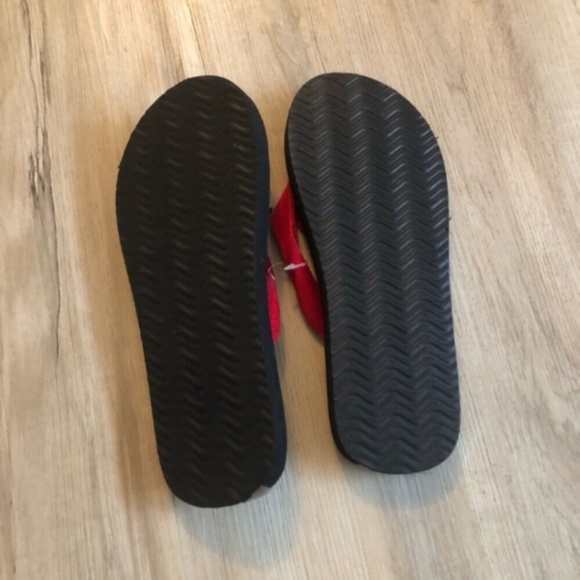 BNWT Sons of Anarchy Black and Red Skull Flip Flops - Picture 4 of 5